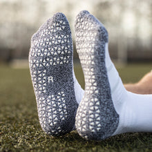 Load image into Gallery viewer, Pure Grip Socks Elite Whiteout