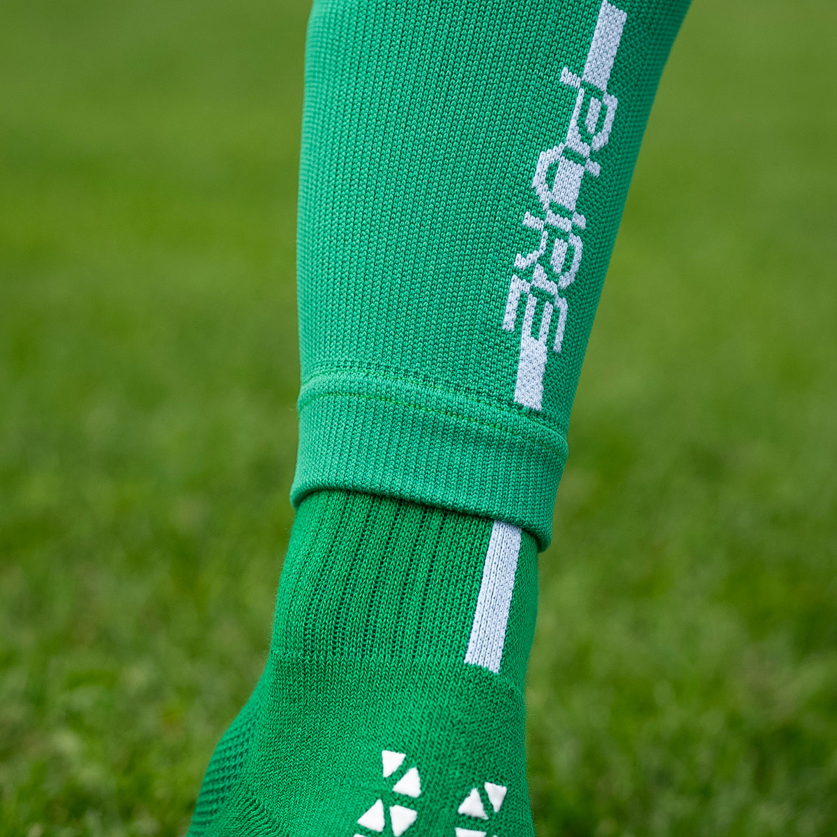 Pure Sleeves Classic (Long) Green – Pure Grip Socks