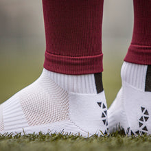 Load image into Gallery viewer, Pure Sleeves Maroon