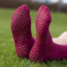 Load image into Gallery viewer, Pure Grip Socks Pro Stealth Maroon