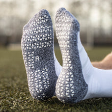 Load image into Gallery viewer, Pure Grip Socks Elite Whiteout
