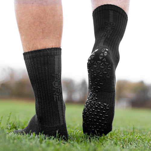 Daventry Ultra Thick Fuzzy Grip Socks (3 pk) - Blacks - Medium : :  Clothing, Shoes & Accessories